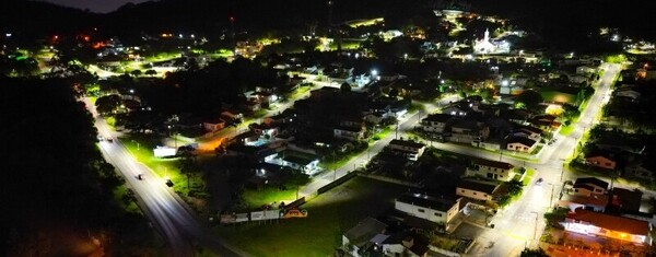 Coopercocal e Prefeitura de Criciúma inauguram nova iluminação no São Simão
