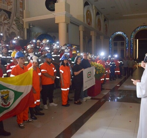 Mineiros são homenageados em Missa na Basílica de Içara