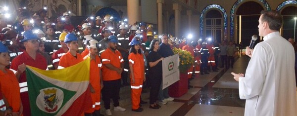 Mineiros são homenageados em Missa na Basílica de Içara