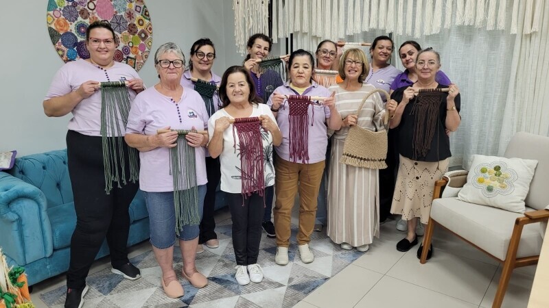 Mulheres Artesãs retomam atividades e mantém macramê em destaque 