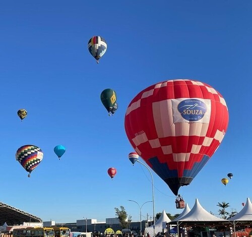 Tá rolando Festival de Balonismo em Torres; confira atrações