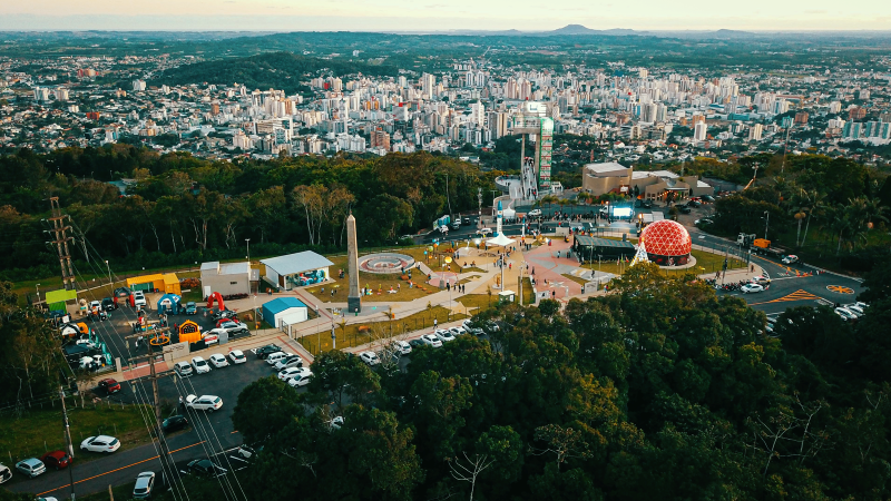 Parque Astronômico celebra 100 anos do primeiro planetário