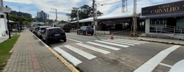 Montagem da estrutura da Maggiofest provoca alterações no trânsito