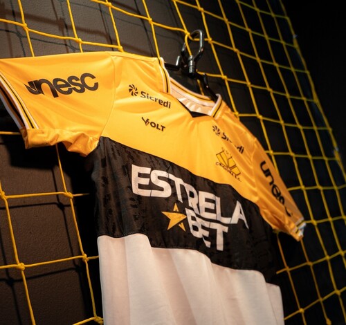 Nova camisa, memorial e bolo no aniversário de 78 anos do Criciúma