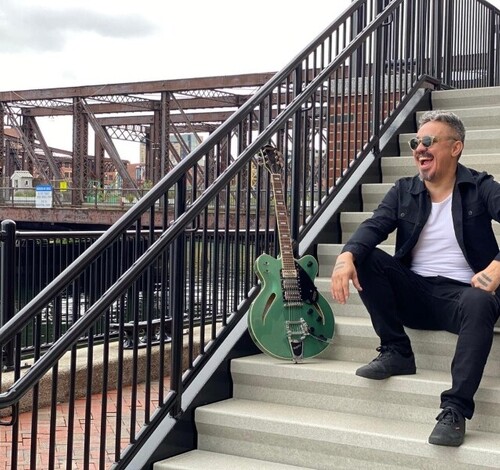 'Insanaidade': Lu de Souza lança álbum e livro