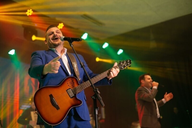 Jantar Show dos Namorados, com Neguinho & Emanuel + Matusa