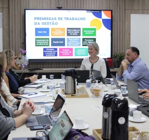 Lideranças da Unesc participam da primeira reunião com Gisele Coelho Lopes