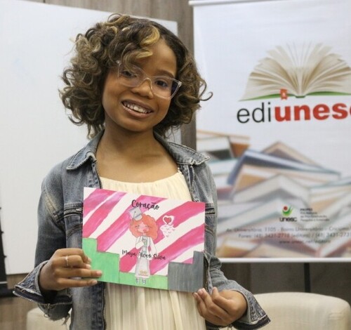 Autora mais jovem da EdiUnesc, Maya Alves Silva lança obra ‘Coração’