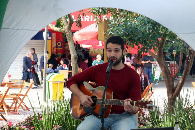 Unesc leva conhecimento, saúde e cultura ao Centro de Criciúma