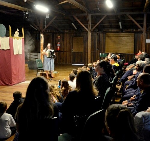 Lauro Müller e Siderópolis recebem ‘Pulcinella e o Monstro’