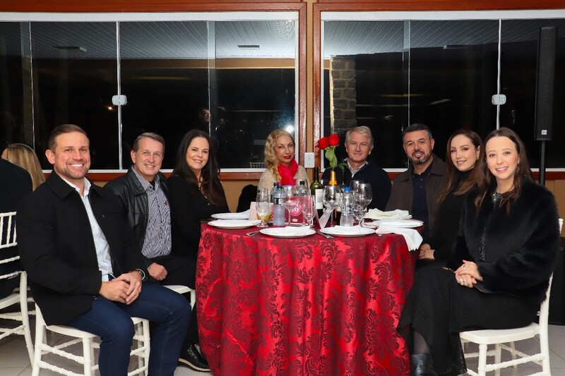 Amor e celebração no Jantar dos Namorados Mampituba