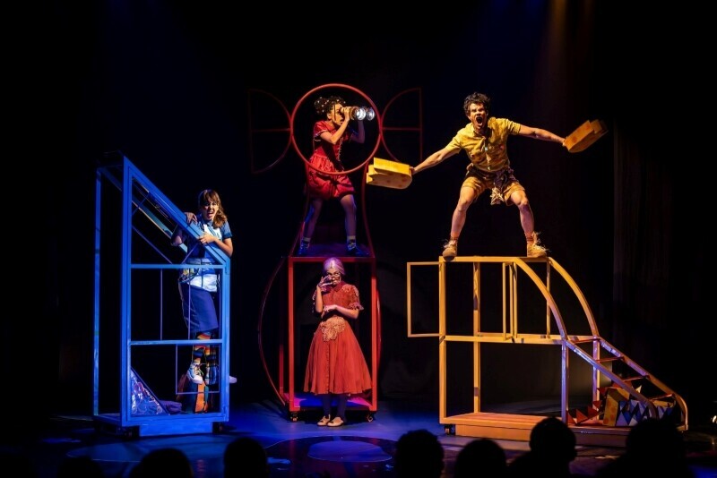 Palco Giratório com apresentações culturais gratuitas em Criciúma