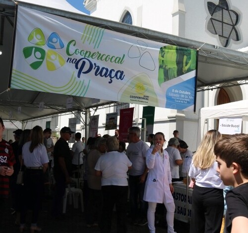 Coopercocal celebra Dia do Cooperativismo com ações na Praça Coberta