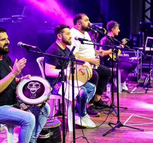 Neste domingo tem Samba Retrô