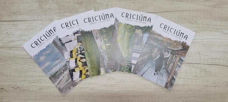 Raquel Ávila resgata nostalgia das mensagens através de postais de Criciúma