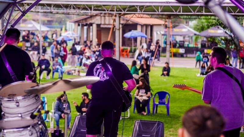 Festival de Rock e Desfile Rockão no Parque Diamante +Energia
