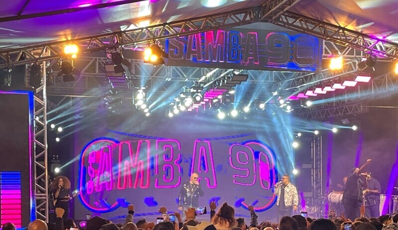 Show com Samba 90 Graus encerra Festa do Peixe