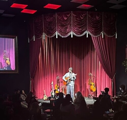 Zion Oliver estreia show solo com repertório autoral 