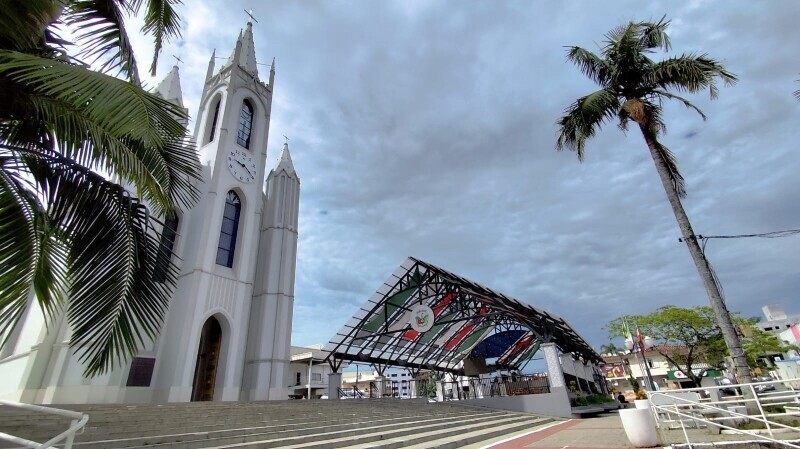 Sábado Especial: Festa Julina e comércio aberto até às 17h em Cocal 
