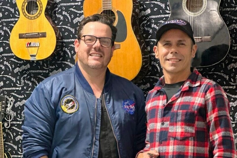 Show gratuito: Théo & Álex apresentam 'Especial Sertanejo Raiz'