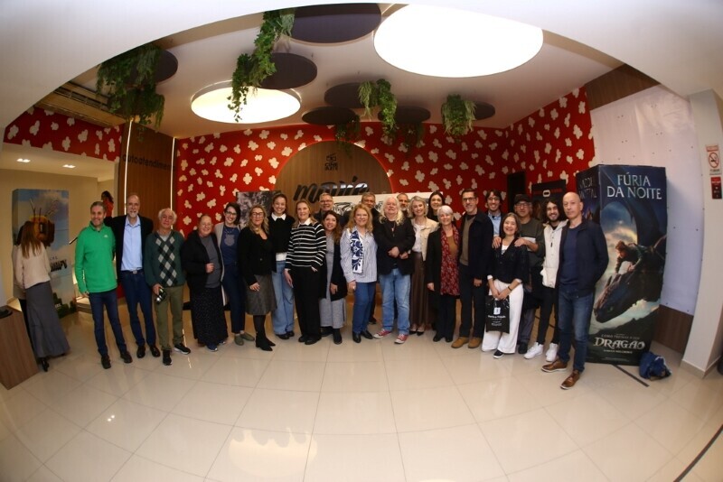 Emoção e homenagens no lançamento da cinebiografia ‘Edi Balod – Linha de Frente’