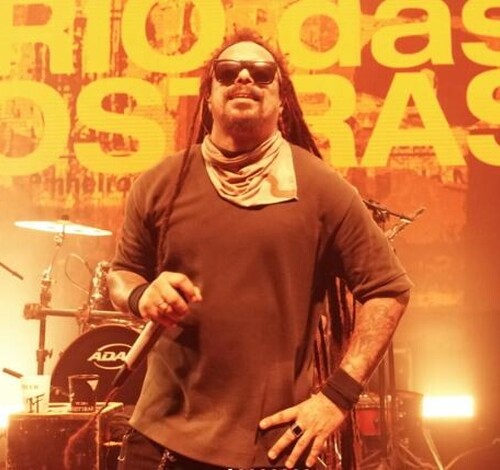 Marcelo Falcão faz show em Tubarão