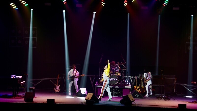 Nostalgia e emoção: Queen Legend transforma Teatro Elias Angeloni em Wembley