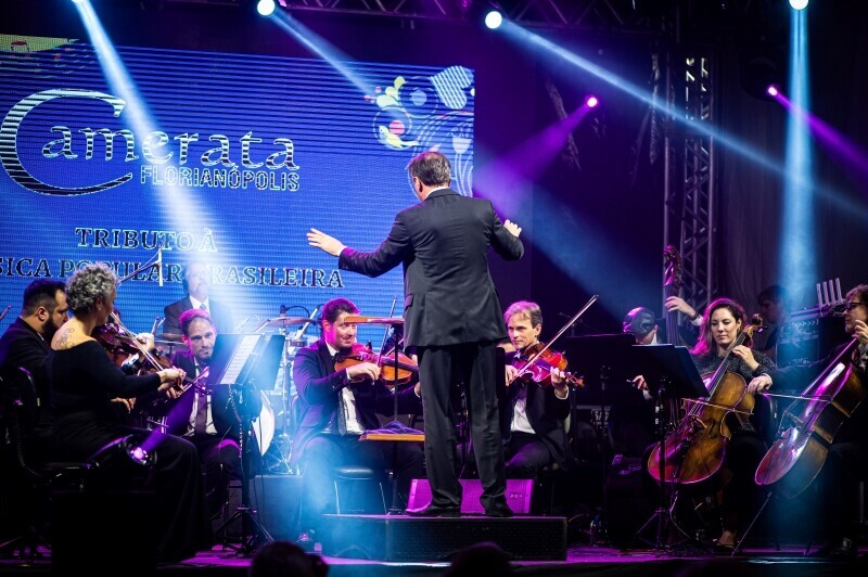 Camerata Florianópolis apresenta ‘Tributo à MPB’ em Laguna
