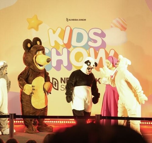 Encanto e diversão no musical infantil ‘A Menina e o Urso’ 