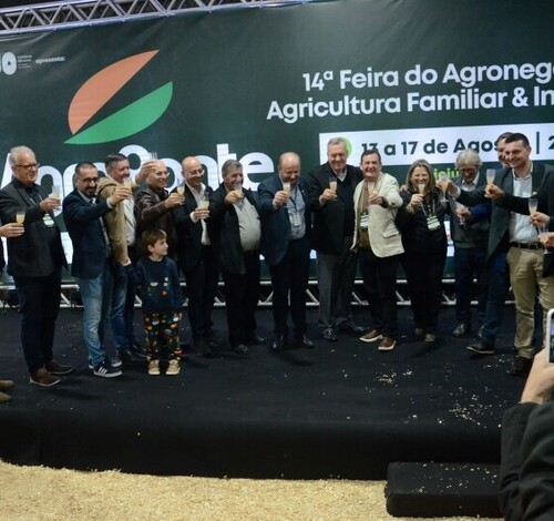 Feira AgroPonte abre com recorde de expositores e homenagem a Criciúma