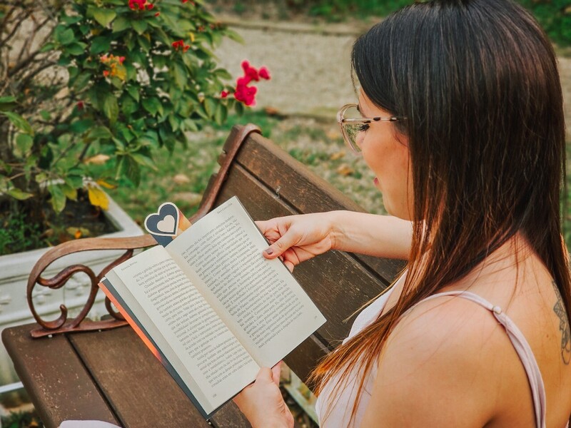 Jornalista lança livro sobre jornada em busca da maternidade