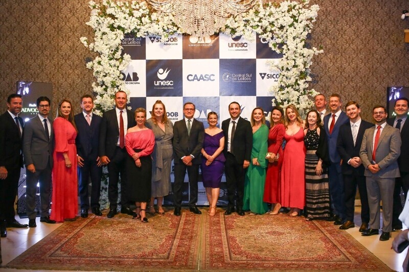 Baile da Advocacia 2025 celebra força da classe jurídica em Criciúma