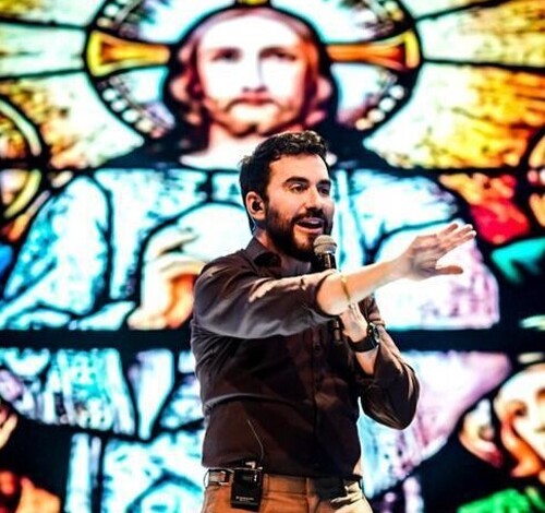 Contagem regressiva para show com Padre Fábio de Melo em Criciúma