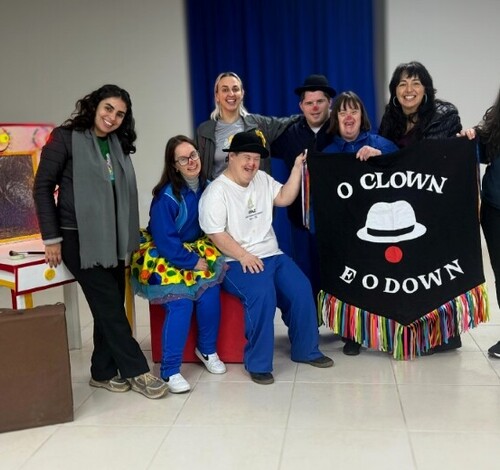 Emoção e risos se encontram em nova montagem do grupo O Clown e o Down