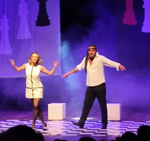 Espetáculo 'Casa, Comida & Alma Lavada' emociona e diverte publico em Criciúma