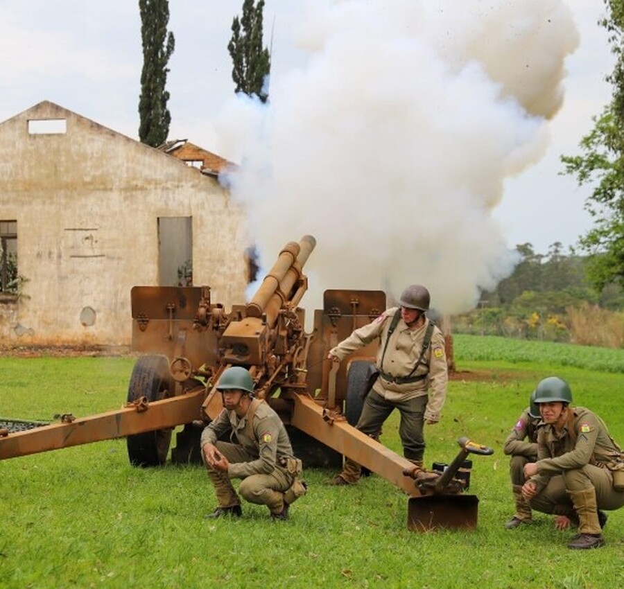 Tiro Duplamente histórico: Criciúma presta tributo aos Pracinhas da 2ª Guerra Mundial