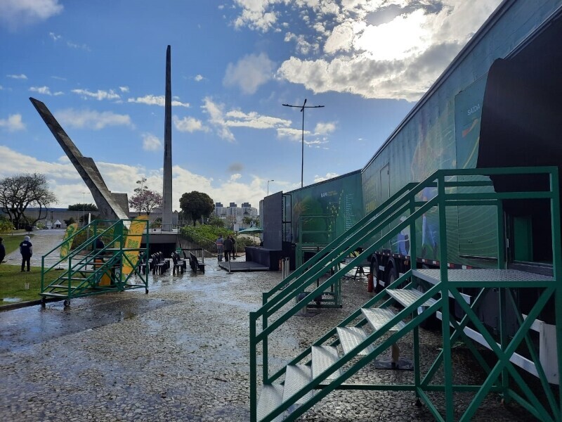 Visitação gratuita à Caravana do Futebol Feminino em Criciúma