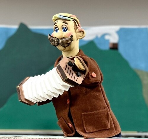 Espetáculo “Pulcinella no canto da cidade” realiza circulação em Nova Veneza 