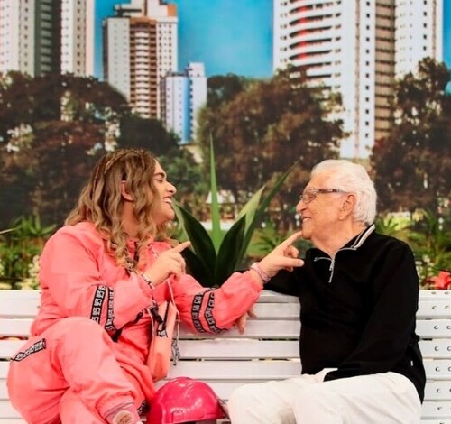 Show de comédia gratuito com Bruna Feitoria em Criciúma