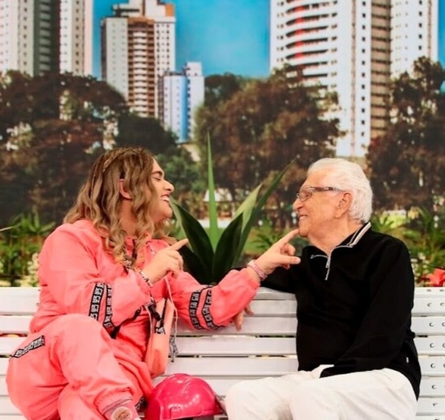 Show de comédia gratuito com Bruna Feitoria em Criciúma