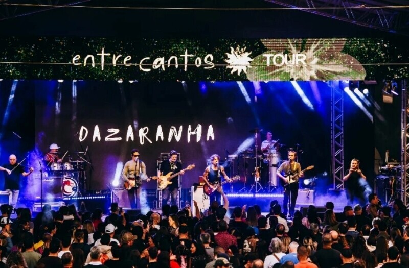 Show gratuito com Dazaranha na 3ª Oktober no Shopping