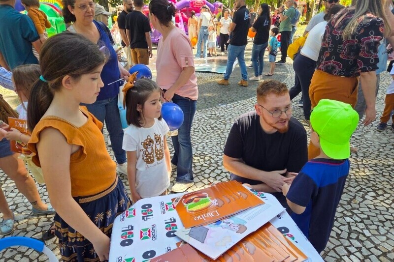 Dia das Crianças: programação especial levou diversão e integração à Praça Nereu Ramos