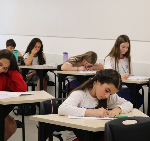 Estudantes enfrentam última etapa do Prêmio Acic de Matemática