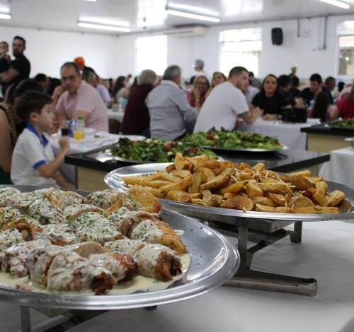 Almoço das Carnes Brancas no Bairro da Juventude  