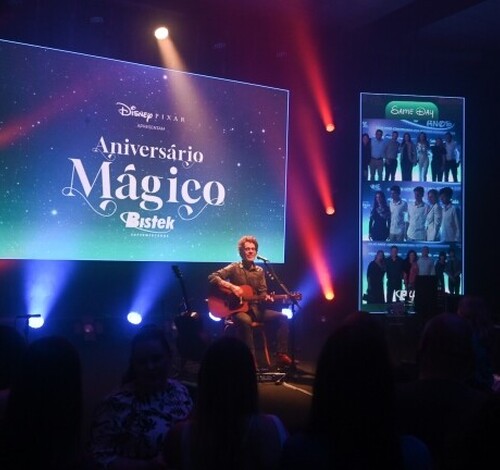 Nando Reis e a magia da Disney no aniversário Bistek