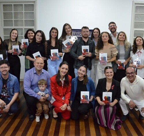 Esucri lança obra literária escrita por alunos do curso de Direito