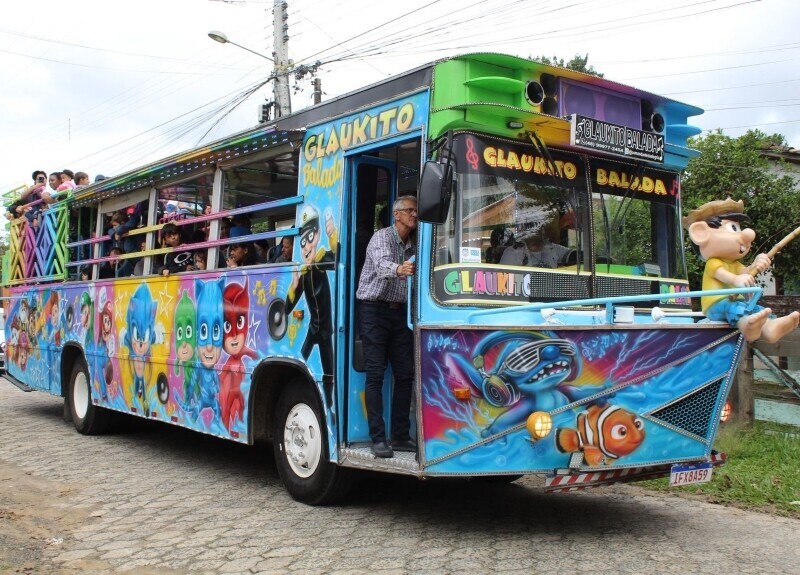 Trenzinho da Alegria leva música e diversão aos bairros de Criciúma