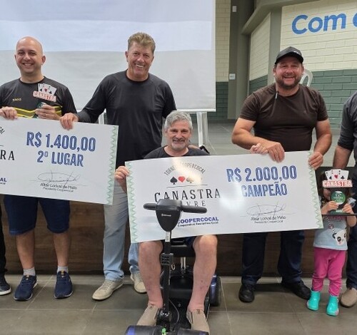 2º Torneio de Canastra da Coopercocal reúne 64 duplas em dia de integração e solidariedade