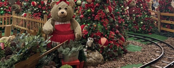 Farol Shopping celebra a magia do Natal 2025