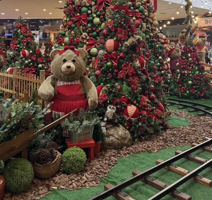 Farol Shopping celebra a magia do Natal 2025